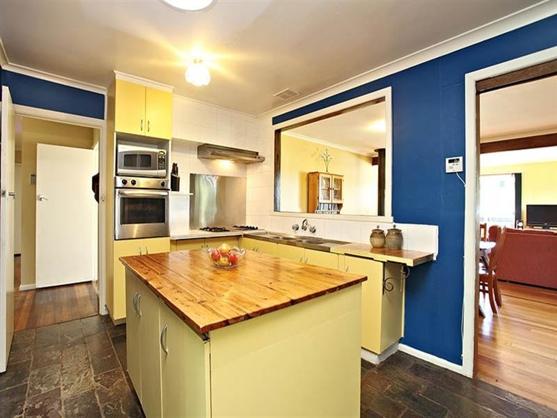 12 BRISTOL Court, Kilsyth VIC 3137