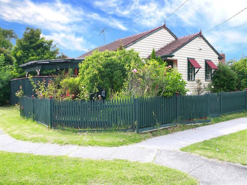 6 Churchill Street, Ringwood VIC 3134