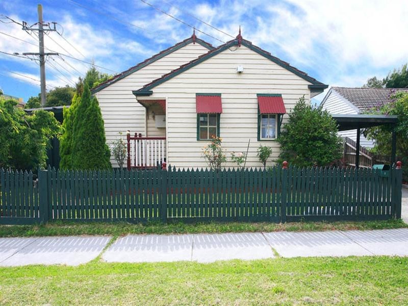 6 Churchill Street, Ringwood VIC 3134