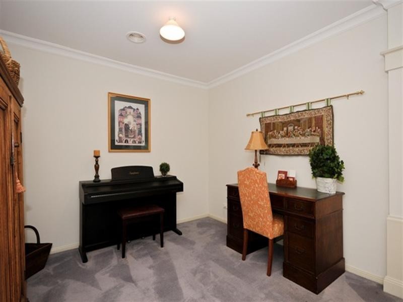 15 PAULA Way, Chirnside Park VIC 3116