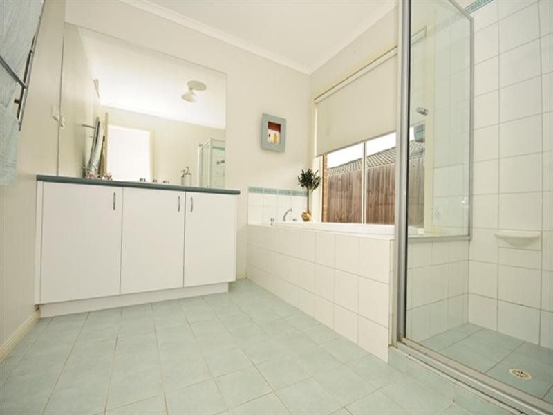 15 PAULA Way, Chirnside Park VIC 3116