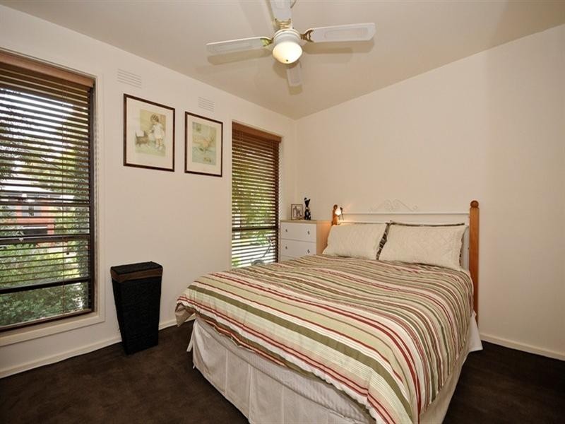 75 MELVIEW Drive, Ringwood North VIC 3134