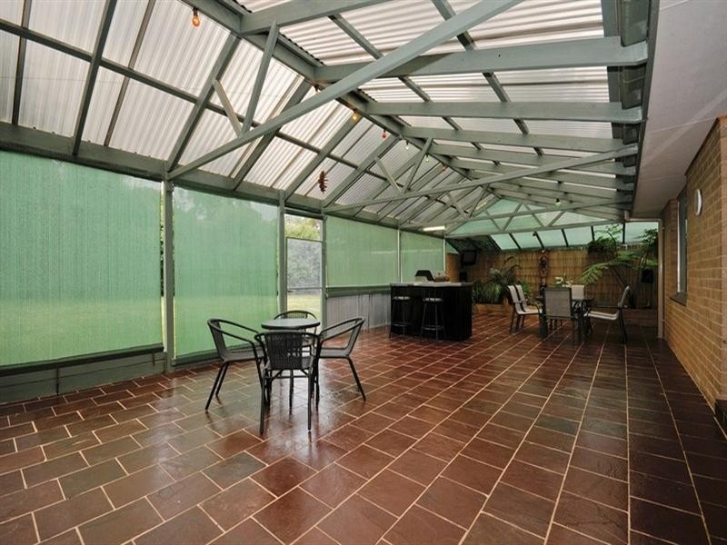 75 MELVIEW Drive, Ringwood North VIC 3134