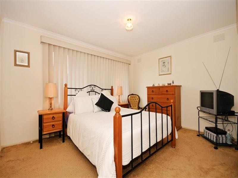 6 SPRINGSONG PASS, Chirnside Park VIC 3116