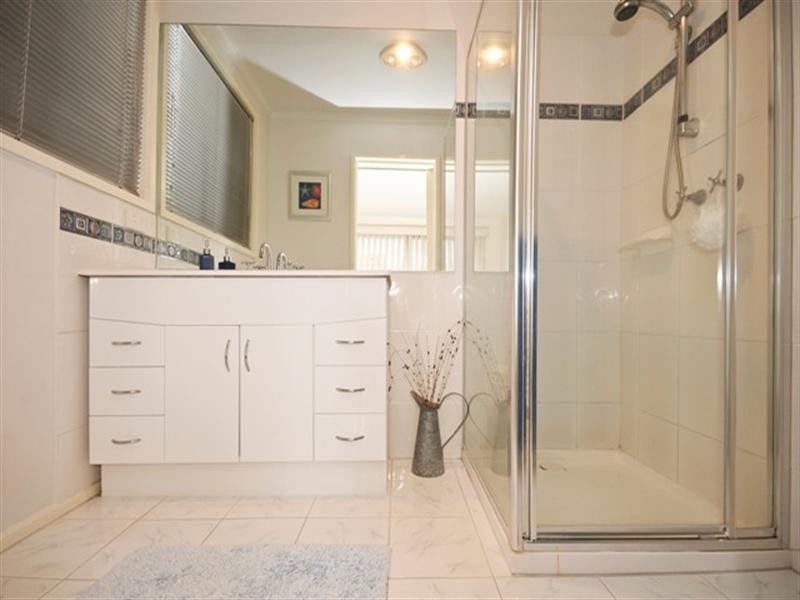 6 SPRINGSONG PASS, Chirnside Park VIC 3116