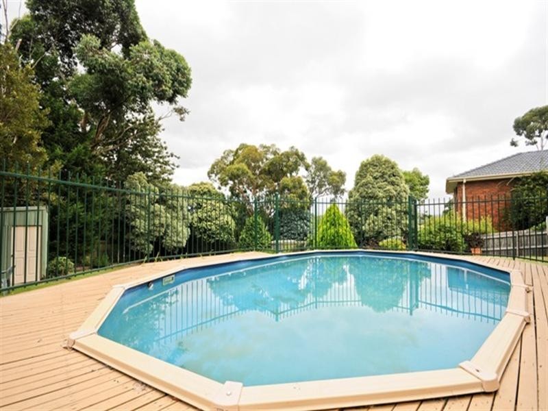 6 SPRINGSONG PASS, Chirnside Park VIC 3116