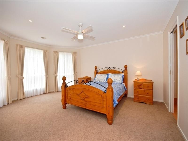 19 GLENPARK Drive, Wonga Park VIC 3115