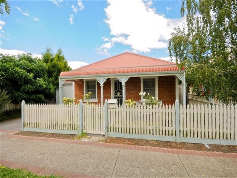 4 ROSEWOOD Place, Chirnside Park VIC 3116