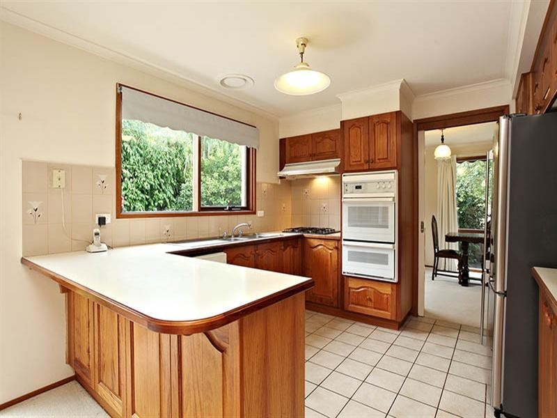 174 NANGATHAN Way, Croydon North VIC 3136