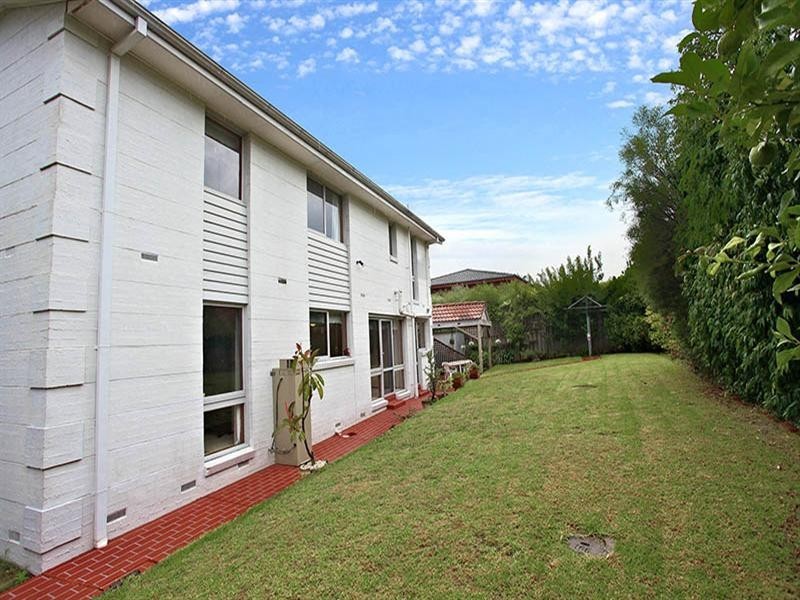 174 NANGATHAN Way, Croydon North VIC 3136