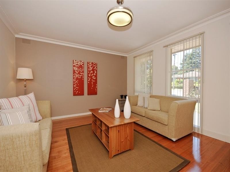 2 AMINGA Court, Croydon VIC 3136