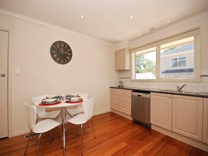 2 AMINGA Court, Croydon VIC 3136