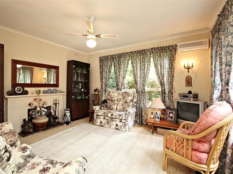 4 ELIZABETH Court, Ringwood East VIC 3135