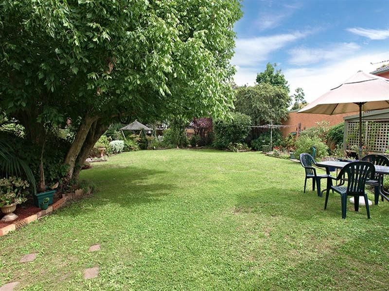 4 ELIZABETH Court, Ringwood East VIC 3135
