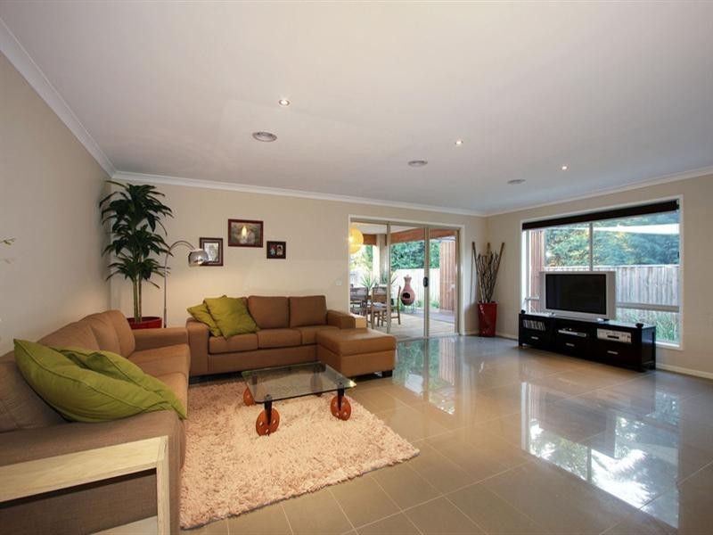 5 INGLEWOOD Close, Croydon VIC 3136