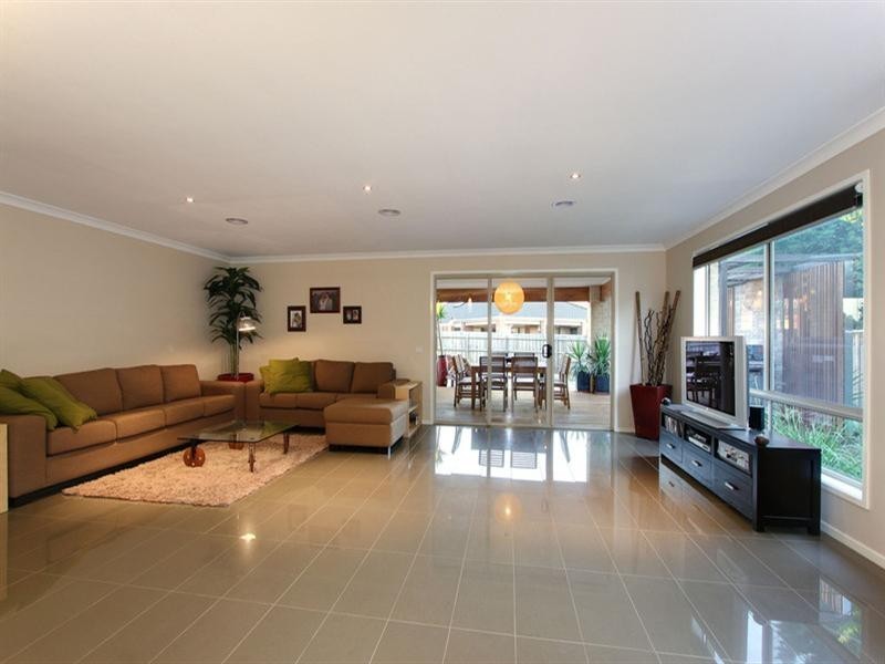 5 INGLEWOOD Close, Croydon VIC 3136