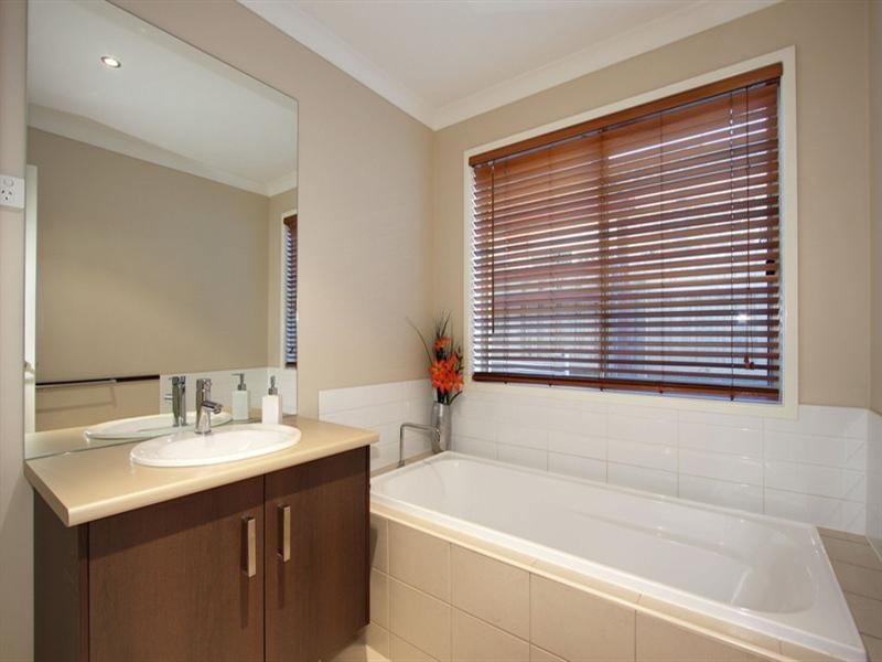 5 INGLEWOOD Close, Croydon VIC 3136