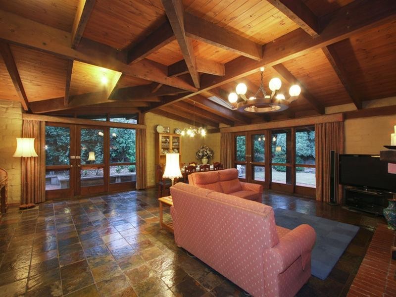 200 WONGA Road, Warranwood VIC 3134