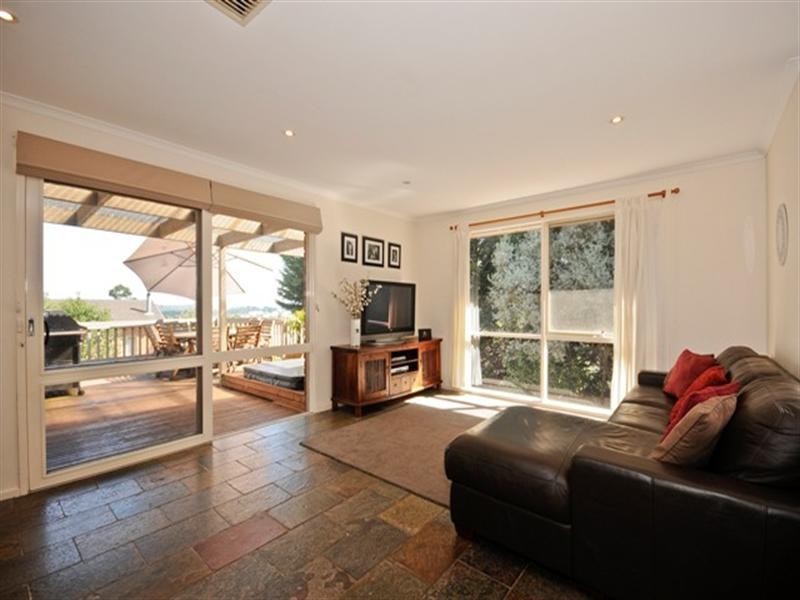 13 HIGHLEIGH Court, Mooroolbark VIC 3138