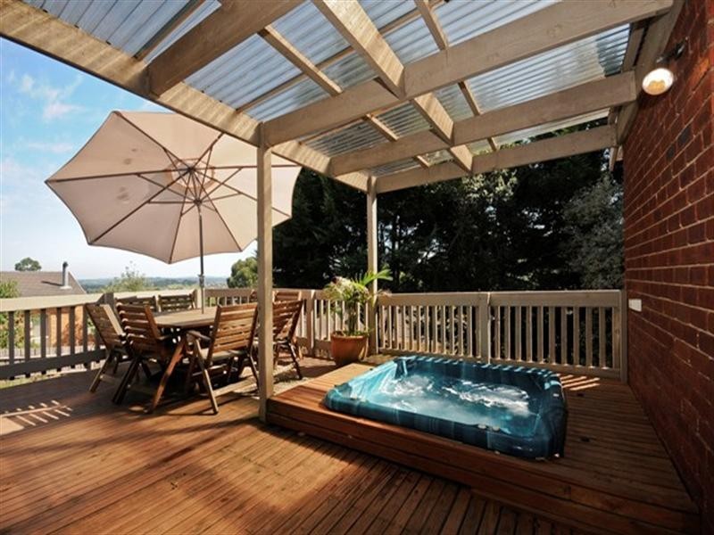 13 HIGHLEIGH Court, Mooroolbark VIC 3138