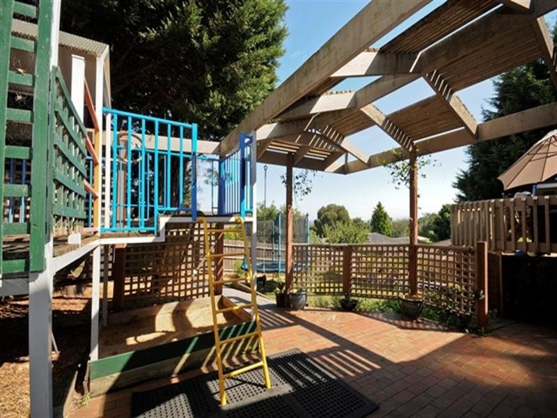 13 HIGHLEIGH Court, Mooroolbark VIC 3138