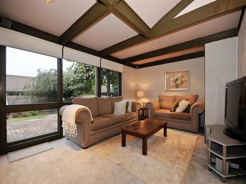 53 Landscape Drive, Mooroolbark VIC 3138