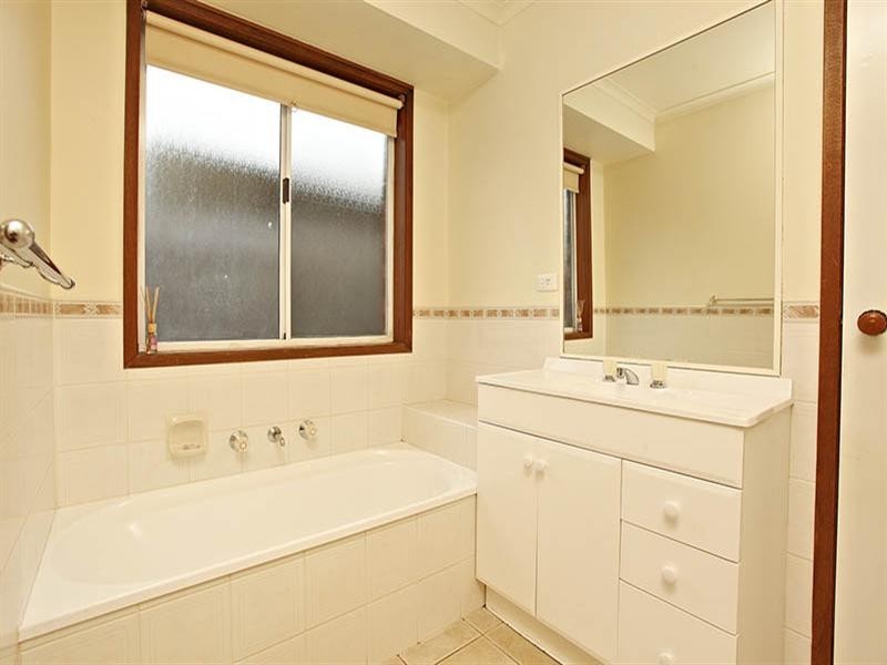 6 LAURA Court, Bayswater North VIC 3153