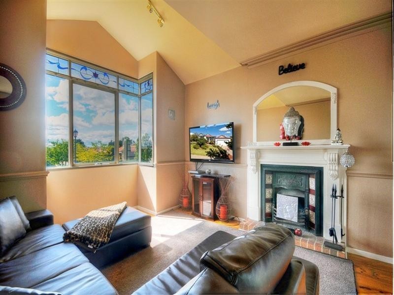 13 YERING Place, Chirnside Park VIC 3116