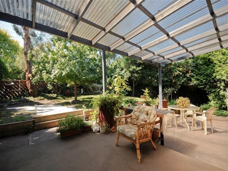 77 MEADOWGATE Drive, Chirnside Park VIC 3116