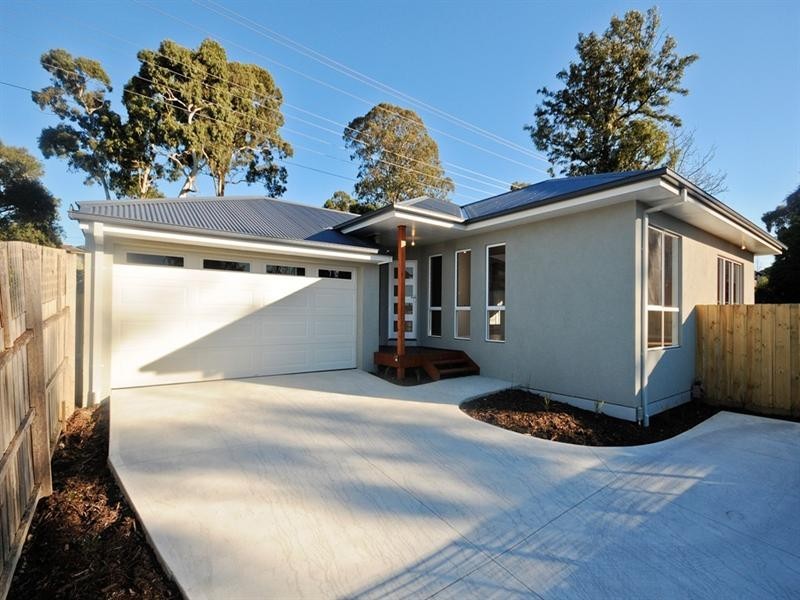 11a GLEN DHU Road, Kilsyth VIC 3137