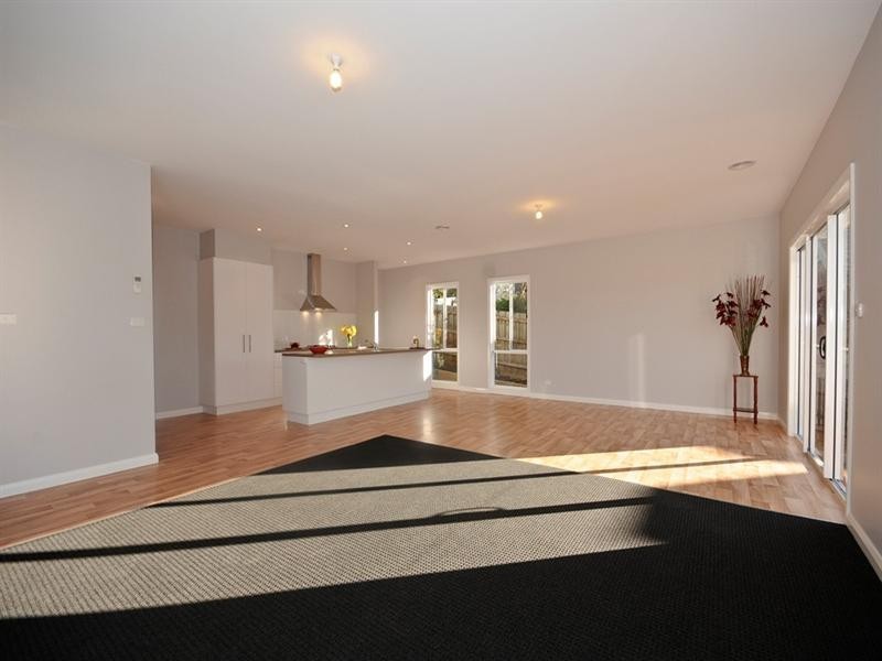 11a GLEN DHU Road, Kilsyth VIC 3137