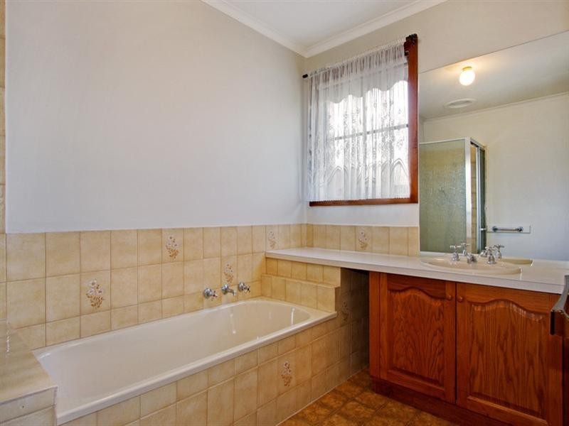 U1/17 – 19 Leigh Road, Croydon VIC 3136