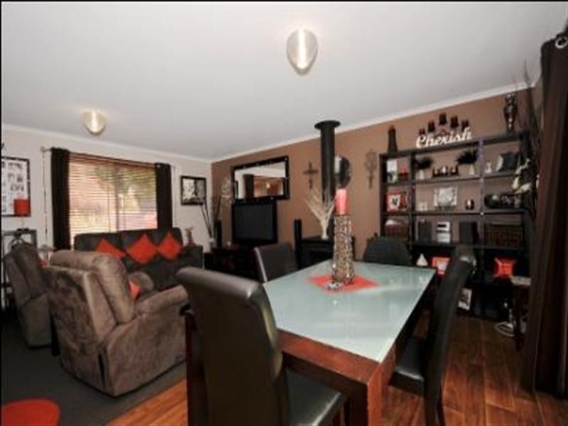 30 Latrobe Court, Croydon Hills VIC 3136