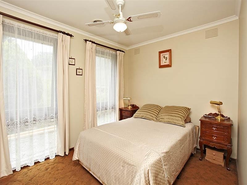 74 LAURISTON Drive, Coldstream VIC 3770