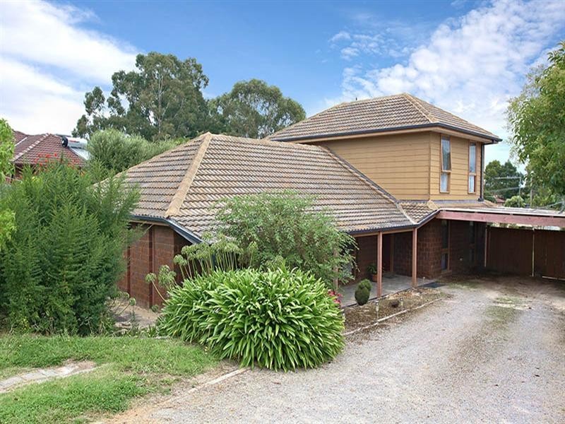74 LAURISTON Drive, Coldstream VIC 3770