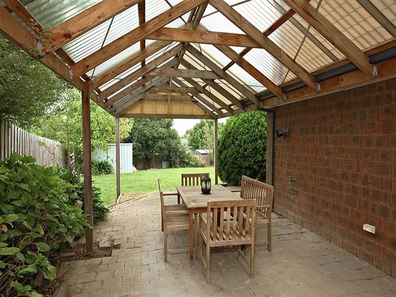 74 LAURISTON Drive, Coldstream VIC 3770