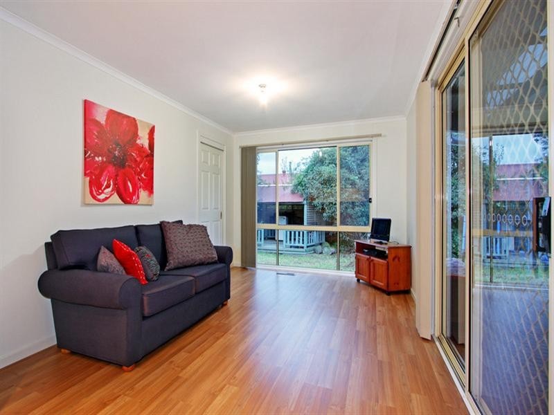 61 BONNIE VIEW Road, Croydon North VIC 3136