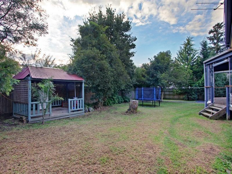 61 BONNIE VIEW Road, Croydon North VIC 3136