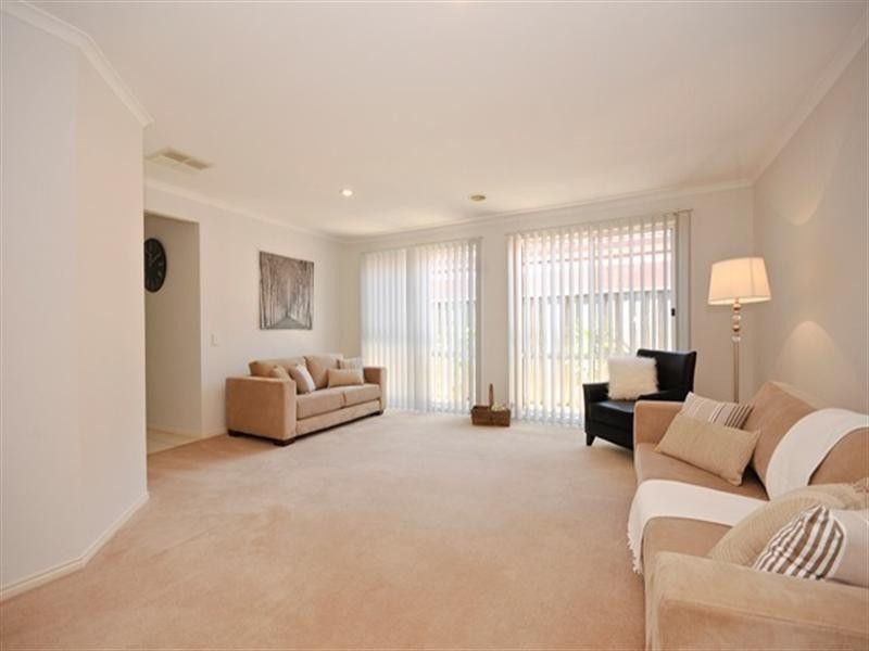 14 EDEN Way, Kilsyth VIC 3137