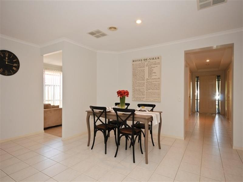 14 EDEN Way, Kilsyth VIC 3137