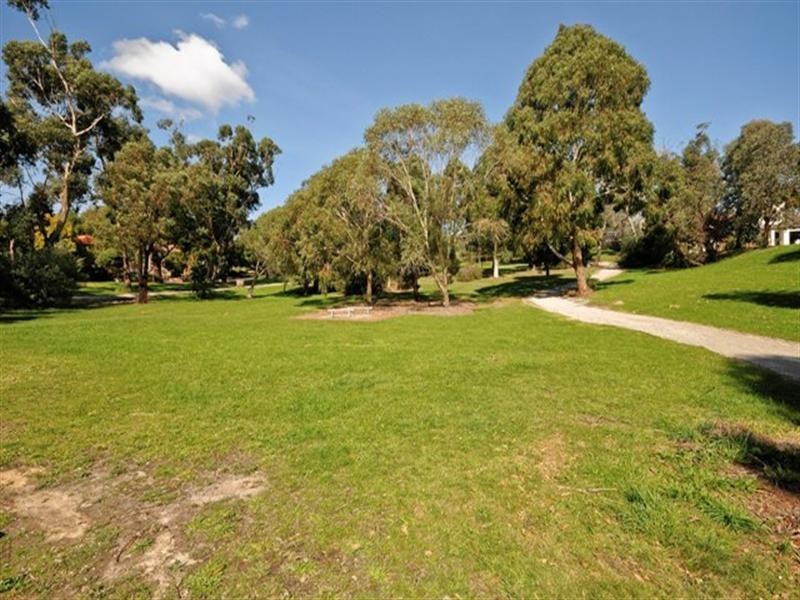 14 EDEN Way, Kilsyth VIC 3137