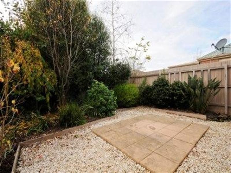 25 Chatswood Grove, Chirnside Park VIC 3116