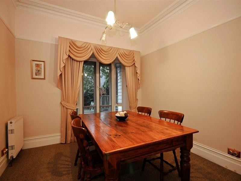 8 TRAWALLA Road, Croydon VIC 3136