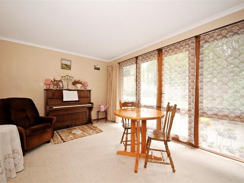1/6 BENNISON Street, Croydon VIC 3136