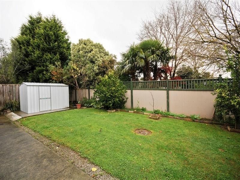 31 STRATHFIELD Parade, Croydon VIC 3136
