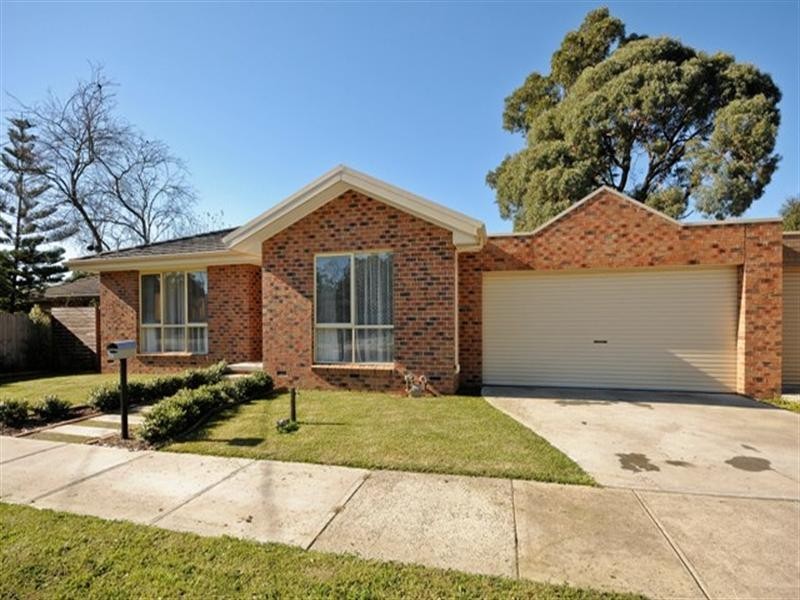 5 Monaro Court, Mooroolbark VIC 3138