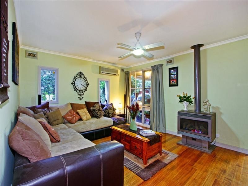 11 ALFRED Street, Wandin North VIC 3139