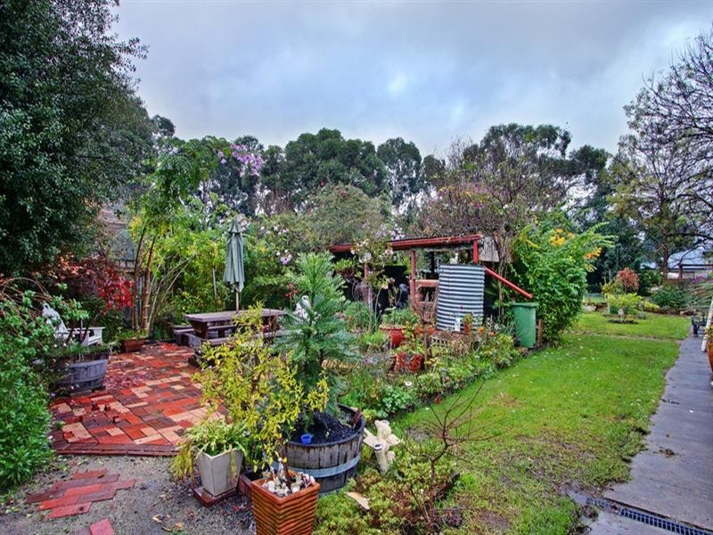 11 ALFRED Street, Wandin North VIC 3139