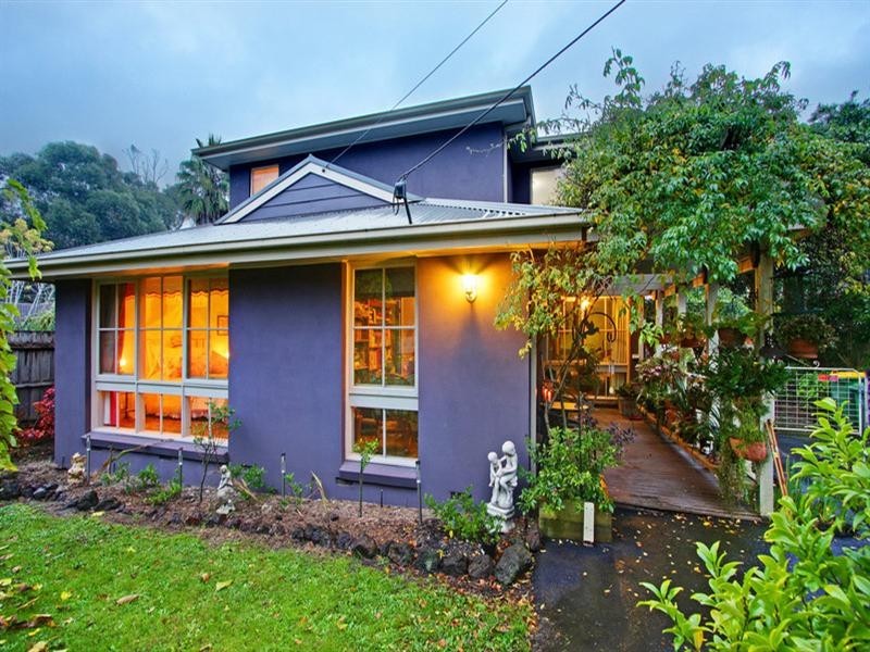 11 ALFRED Street, Wandin North VIC 3139