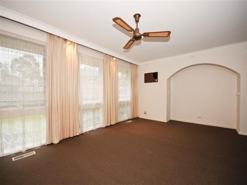 9 Brenda Court, Croydon VIC 3136